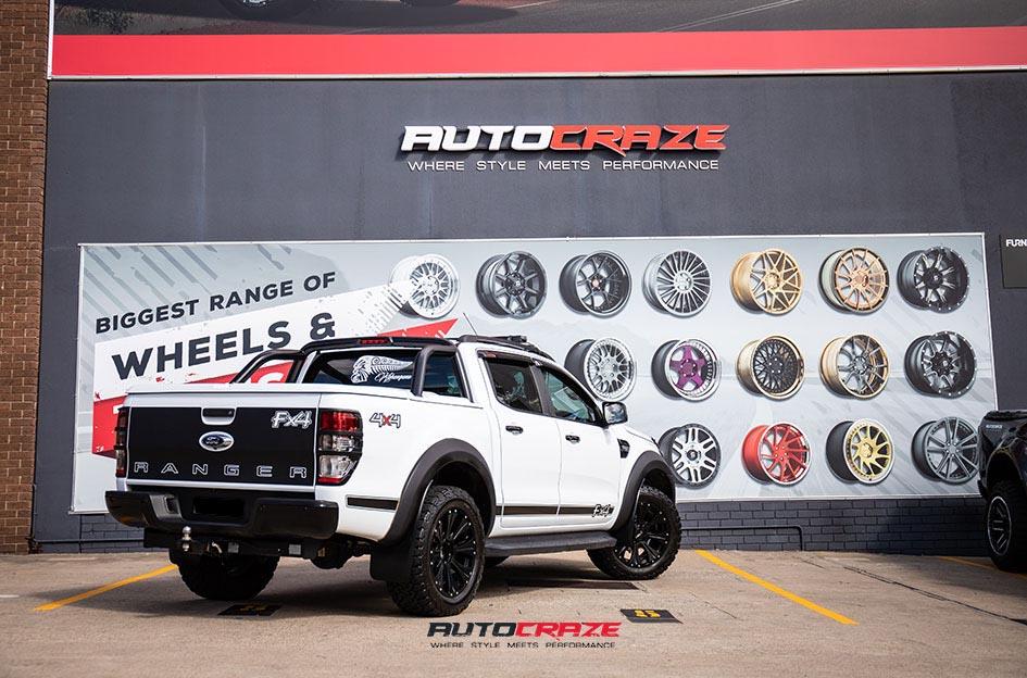 FORD RANGER HE901 SATIN BLACK DARK TINT